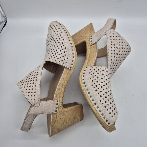 Dansko Teagan Laser Cut Leather Heeled Sandals Women\'s Size 41 Ivory (01)